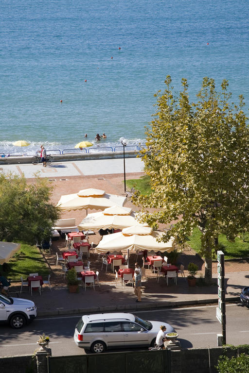 Hotel Vittoria ซาปรี ภายนอก รูปภาพ