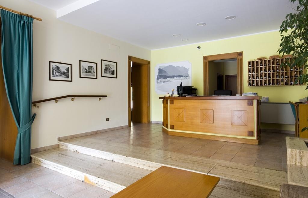 Hotel Vittoria ซาปรี ภายนอก รูปภาพ