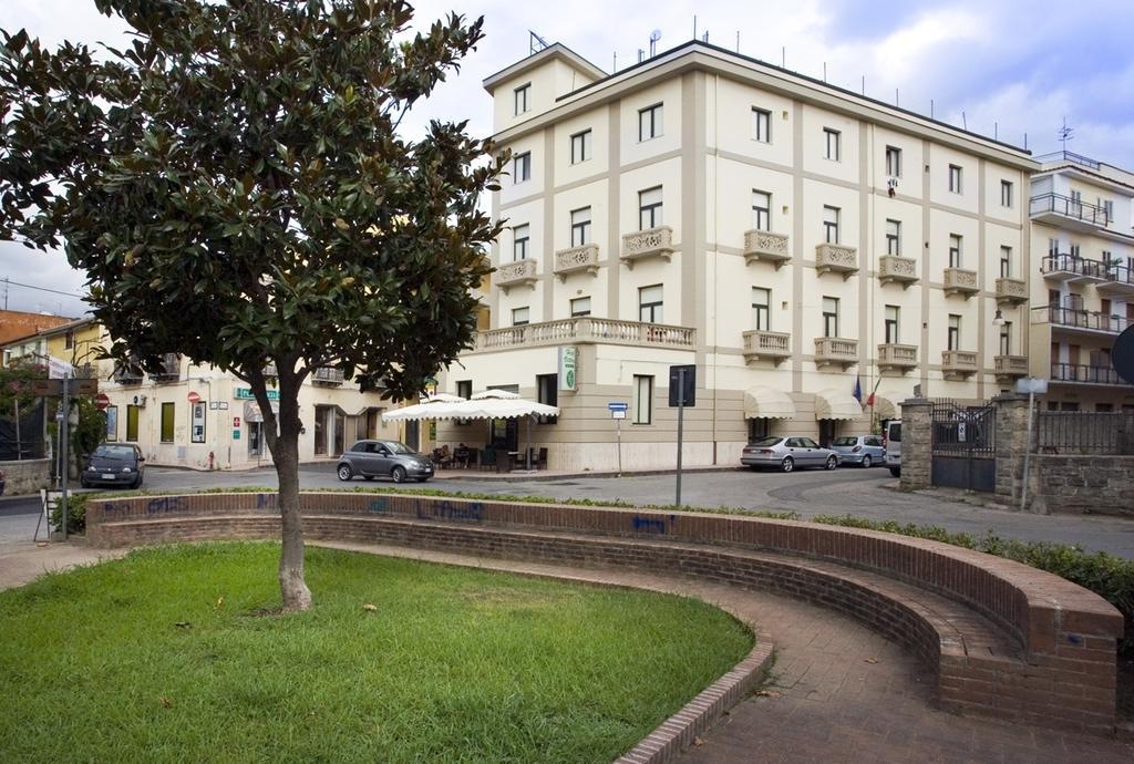 Hotel Vittoria ซาปรี ภายนอก รูปภาพ
